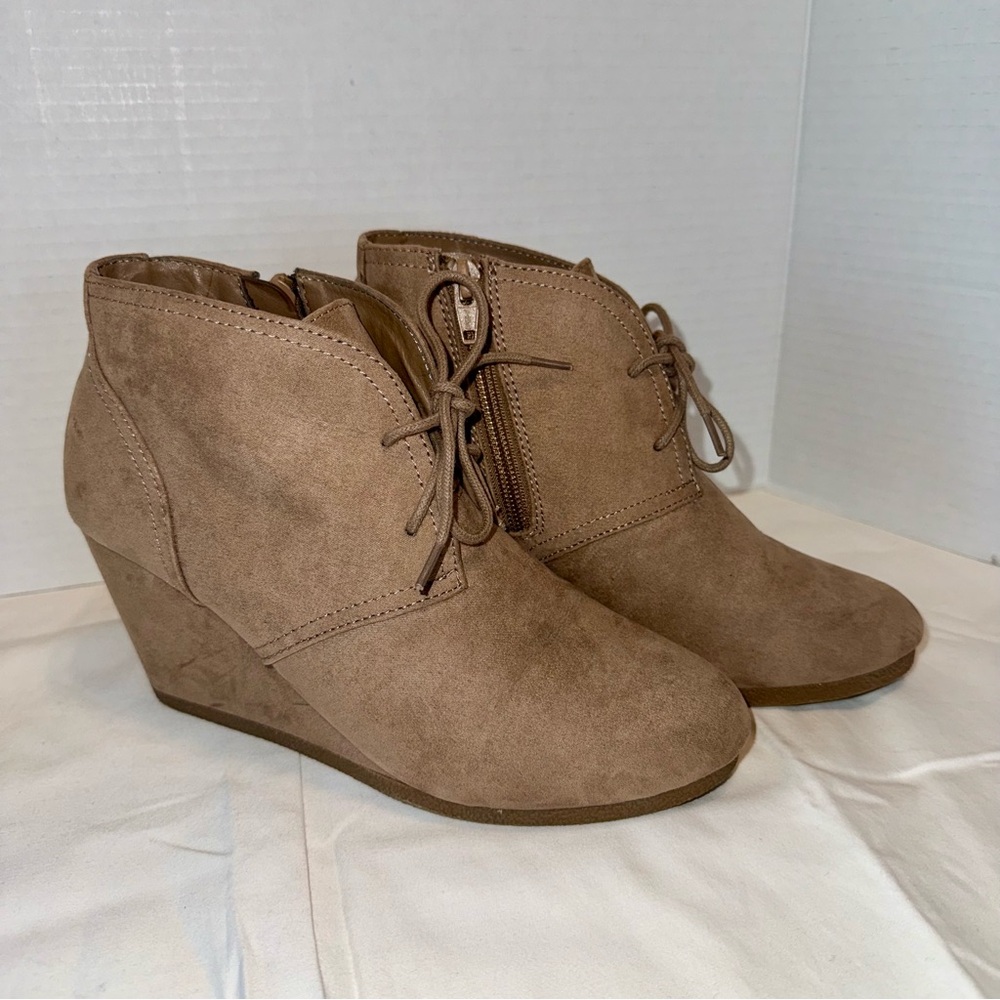 Women's‎ Tan Taupe Faux Suede Lace-up Wedge Ankle Boots Size 7